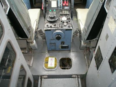 YS-11 コックピットフロントガラス 往時そのままのコクピットにも入れる！ 阿蘇くまもと空港のYS-11